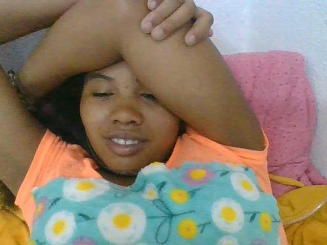 Juliah1a live cam on BongaCams