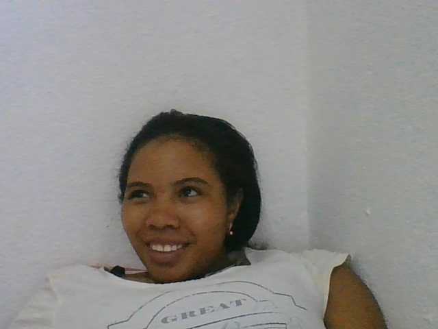 Juliah1a live cam on BongaCams