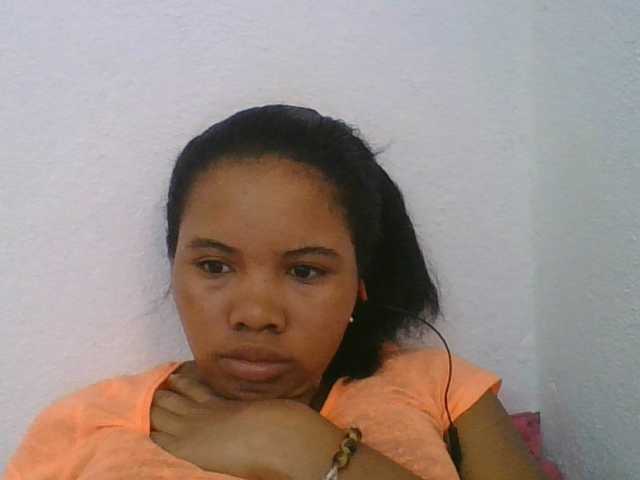 Juliah1a live cam on BongaCams