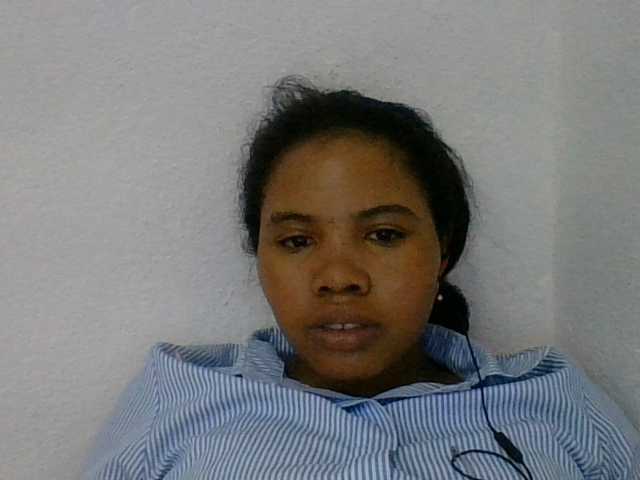 Juliah1a live cam on BongaCams