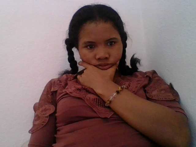 Juliah1a live cam on BongaCams