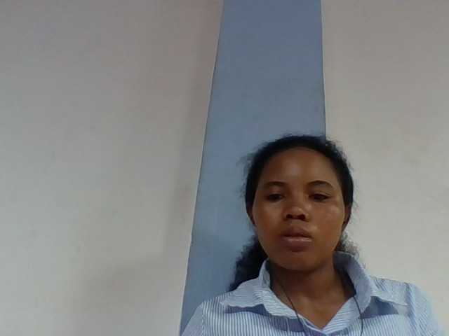 Juliah1a live cam on BongaCams