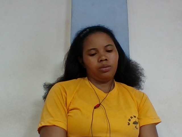 Juliah1a live cam on BongaCams