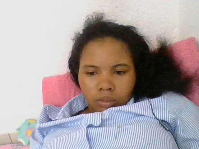Juliah1a live cam on BongaCams