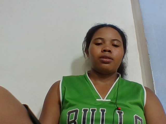 Juliah1a live cam on BongaCams
