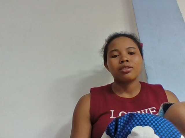 Juliah1a live cam on BongaCams