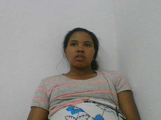 Juliah1a live cam on BongaCams