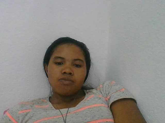 Juliah1a live cam on BongaCams