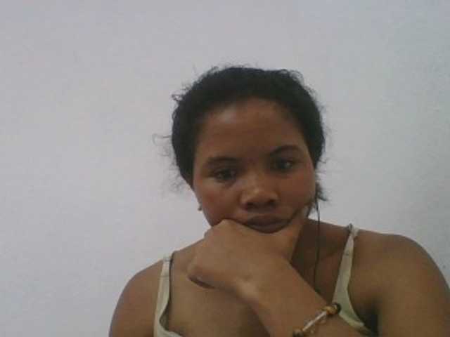 Juliah1a live cam on BongaCams