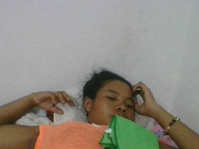 Juliah1a live cam on BongaCams