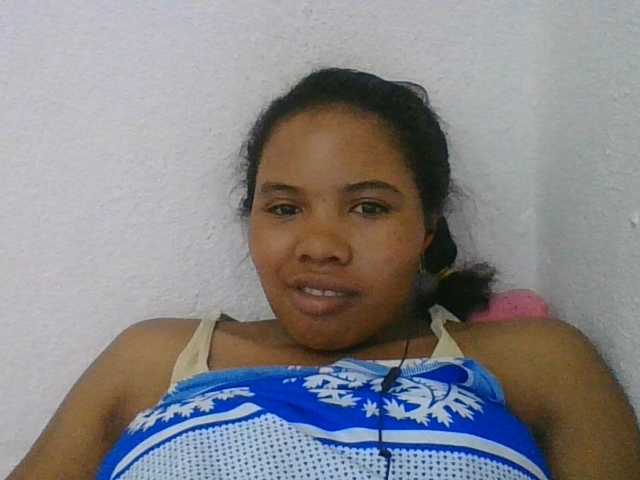 Juliah1a live cam on BongaCams
