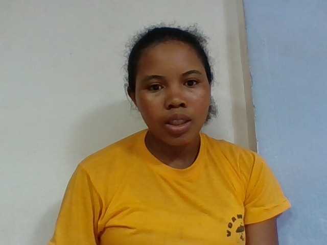 Juliah1a live cam on BongaCams