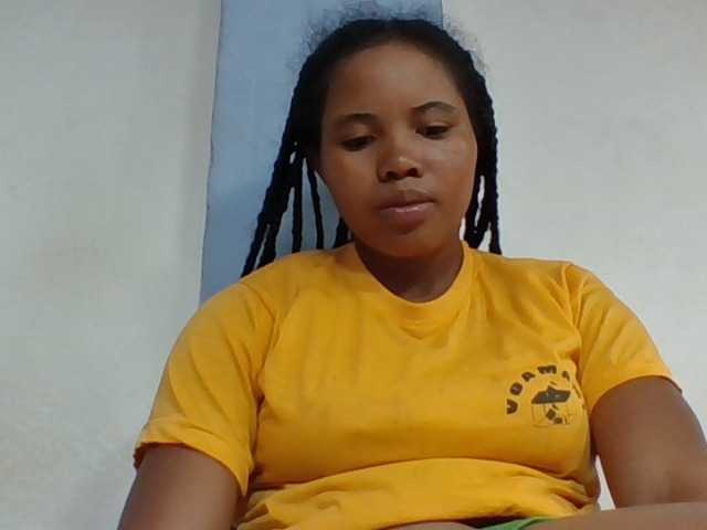 Juliah1a live cam on BongaCams