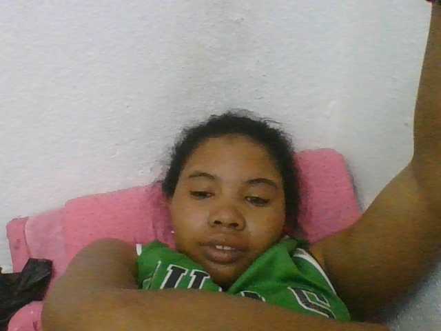 Juliah1a live cam on BongaCams