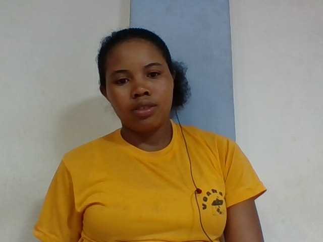 Juliah1a live webcam show