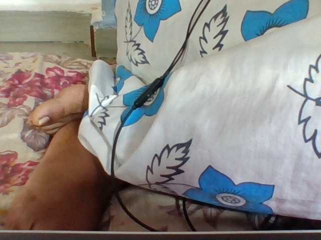 Juliah1a live cam on BongaCams