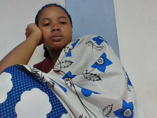 Juliah1a live cam on BongaCams