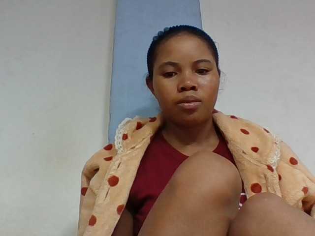 Juliah1a live cam on BongaCams