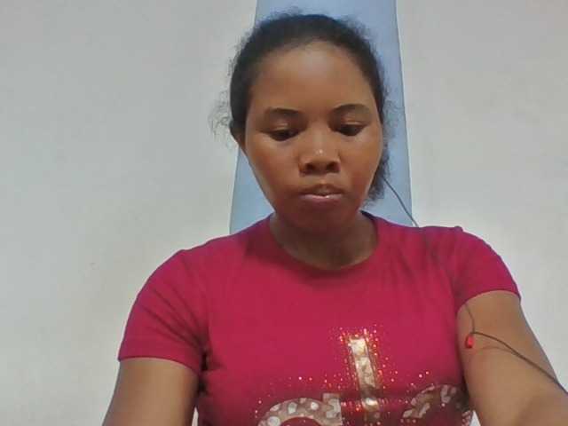 Juliah1a live cam on BongaCams