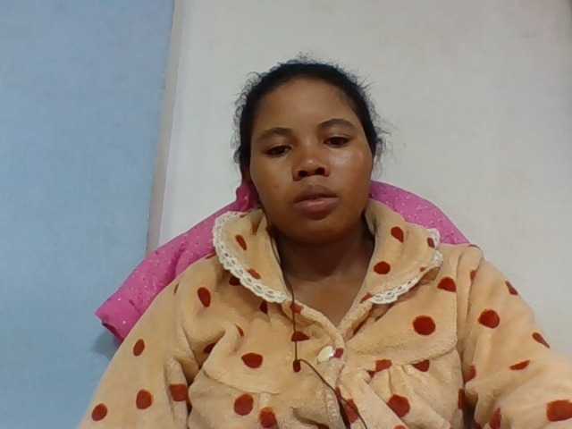 Juliah1a live cam on BongaCams
