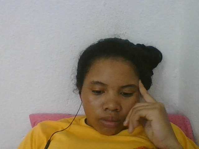 Juliah1a live cam on BongaCams