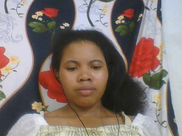 Juliah1a live cam on BongaCams