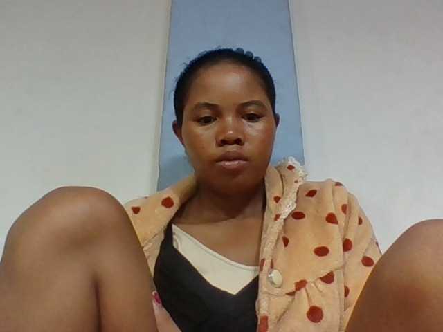 Juliah1a live cam on BongaCams