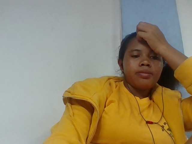 Juliah1a live cam on BongaCams