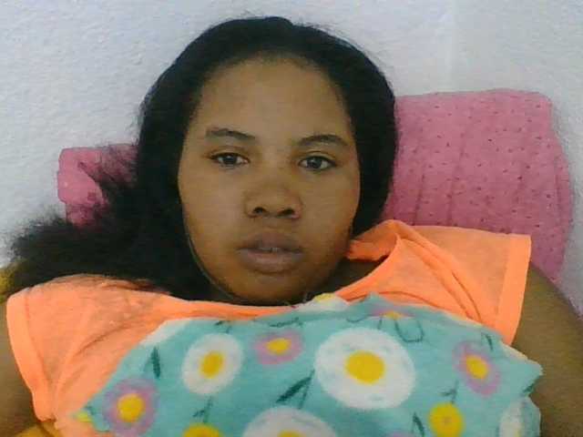 Juliah1a live cam on BongaCams