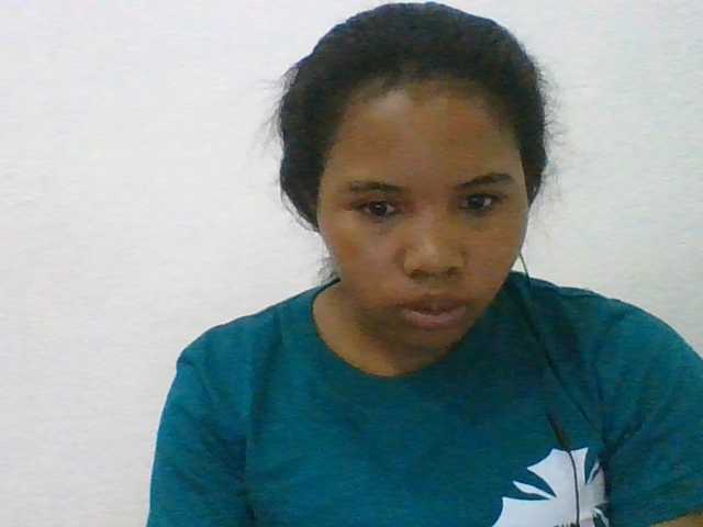 Juliah1a live cam on BongaCams