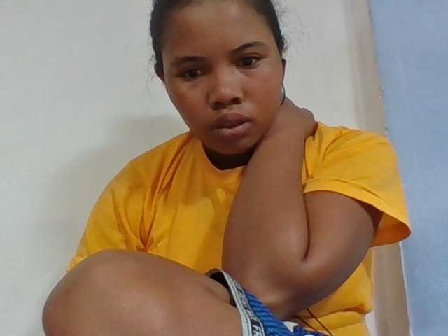 Juliah1a live cam on BongaCams