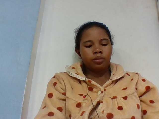 Juliah1a live cam on BongaCams
