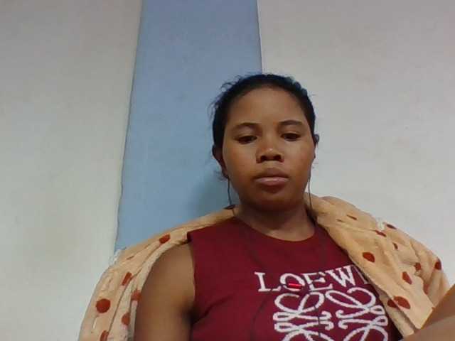 Juliah1a live cam on BongaCams