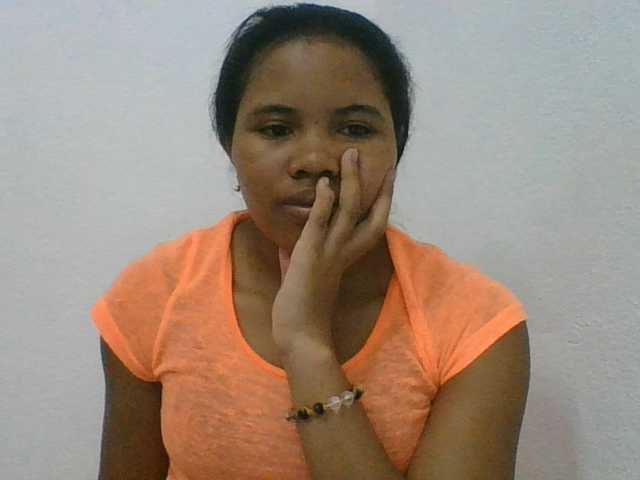 Juliah1a live cam on BongaCams