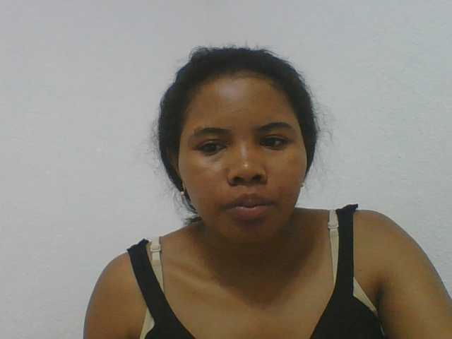 Juliah1a live cam on BongaCams
