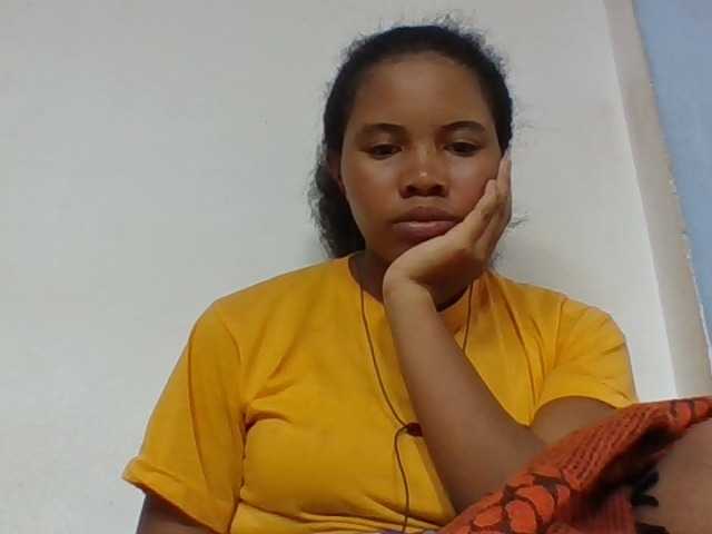 Juliah1a live webcam show