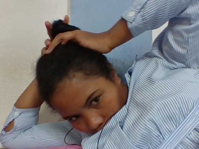 Juliah1a live cam on BongaCams