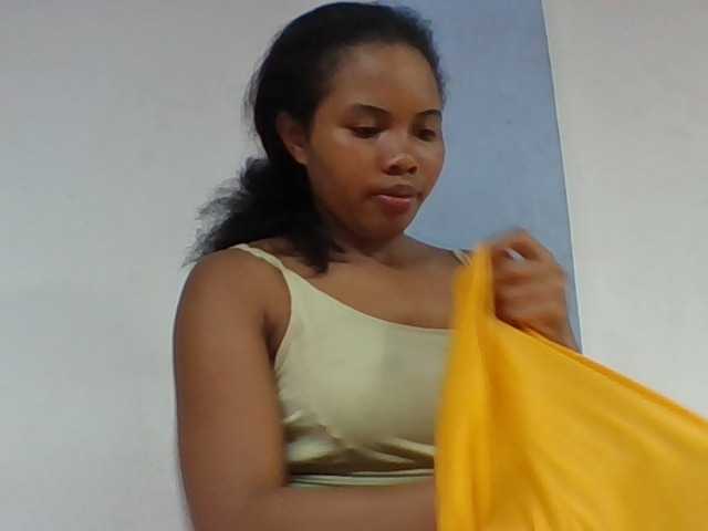 Juliah1a live webcam show