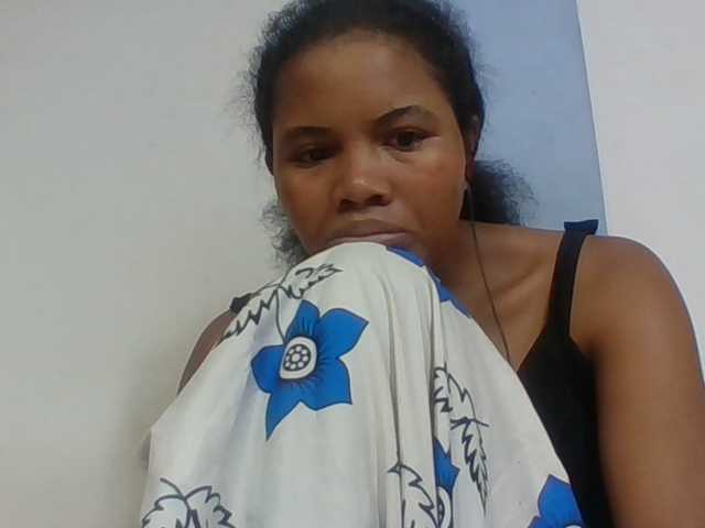 Juliah1a live cam on BongaCams