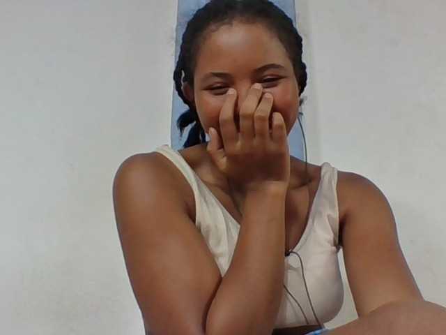 Juliah1a live cam on UnifiedCams