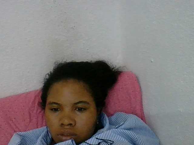 Juliah1a live cam on BongaCams