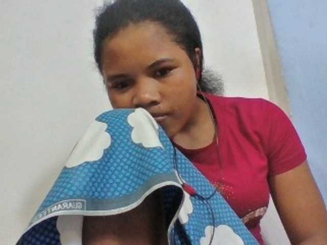 Juliah1a live cam on BongaCams