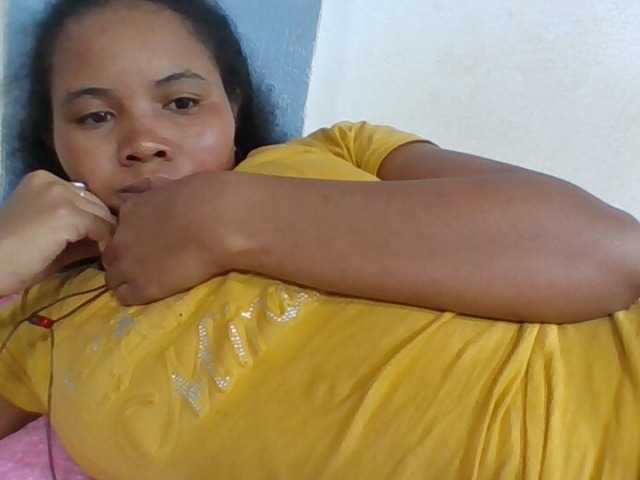 Juliah1a live webcam show