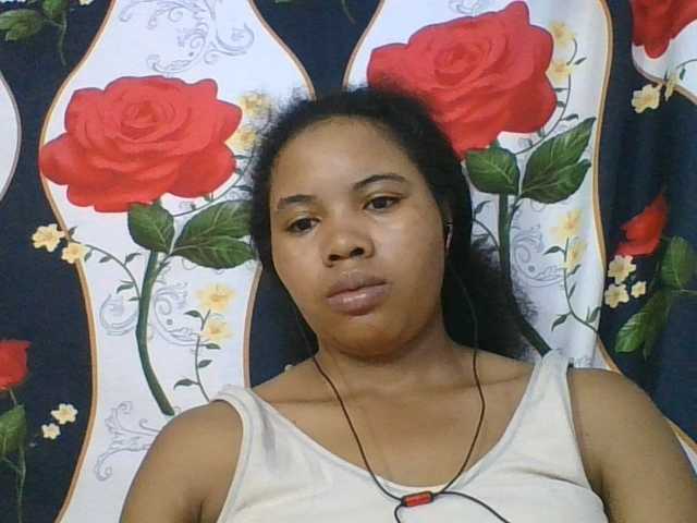 Juliah1a live cam on BongaCams