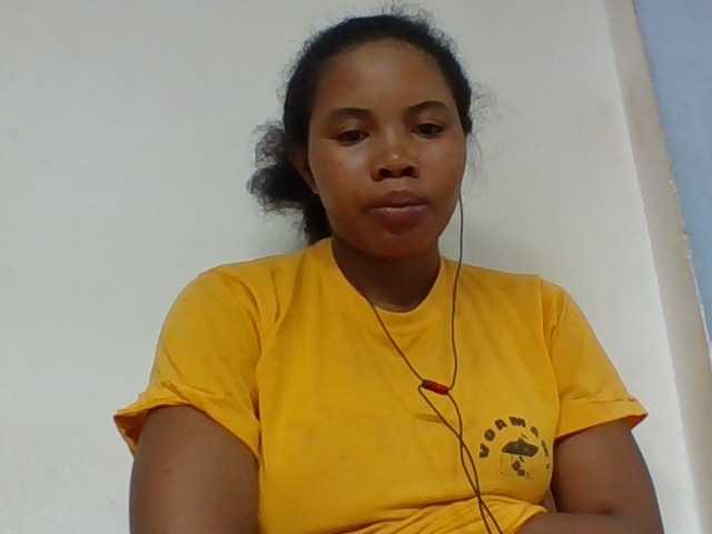 Juliah1a live webcam show