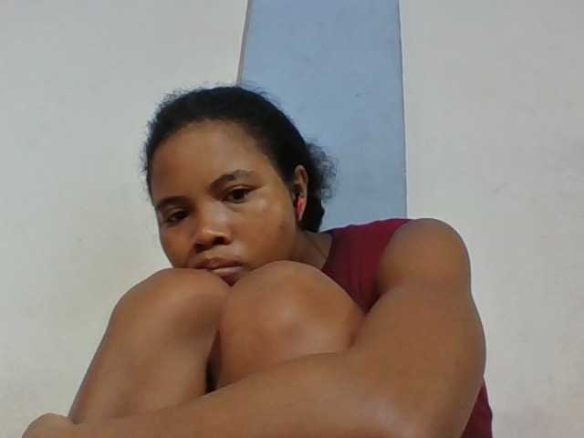 Juliah1a live cam on BongaCams