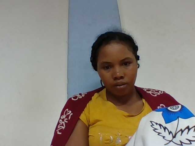 Juliah1a live cam on BongaCams