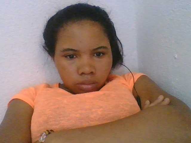 Juliah1a live cam on BongaCams