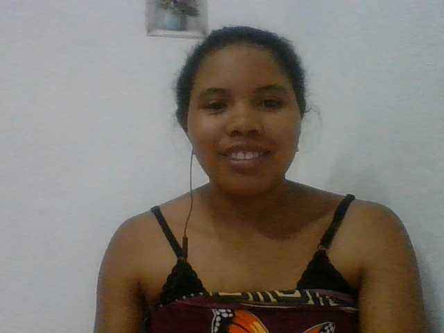 Juliah1a live cam on BongaCams