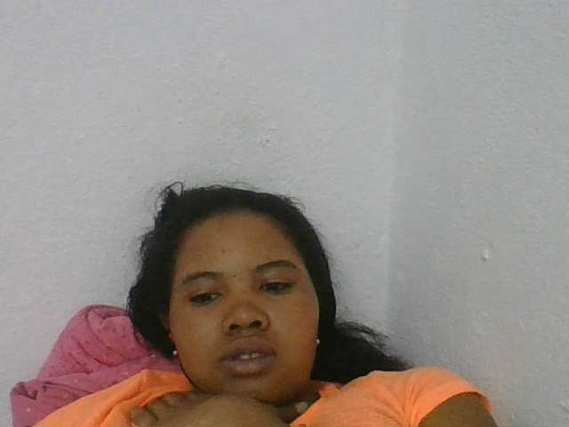 Juliah1a live cam on BongaCams